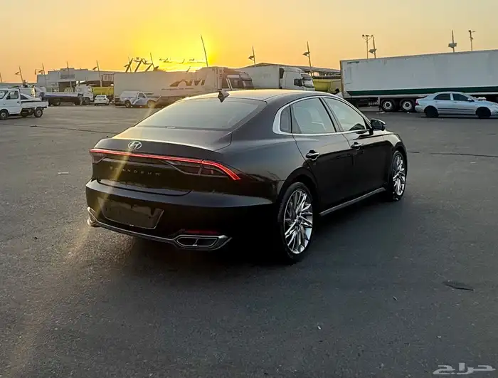 هونداي ازيرا 2020 ( كالجرافي ) فل كامل بدون بانوراما للبيع 3