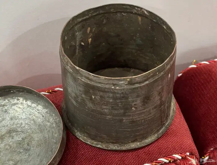 علب نحاس قديمه تراث 8