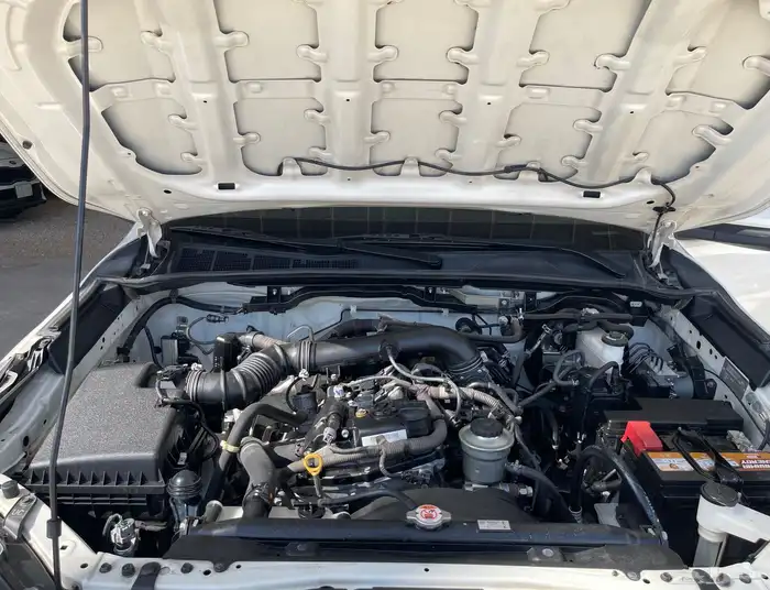 للبيع فورتشنرV4 2022(دبل) 12