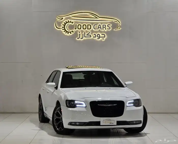 كرايزلر S300 موديل 2016 بحالة ممتازة 0