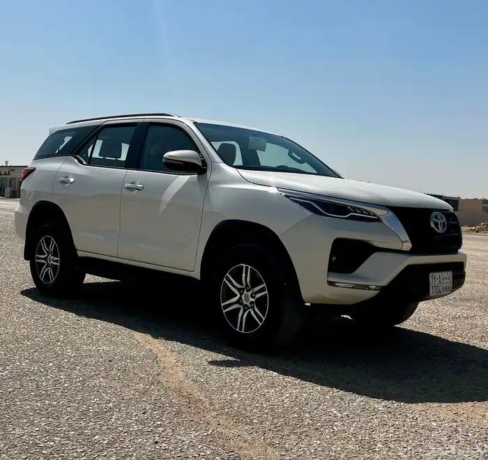 تويوتا فورتشنر VX بنزين موديل 2022 2