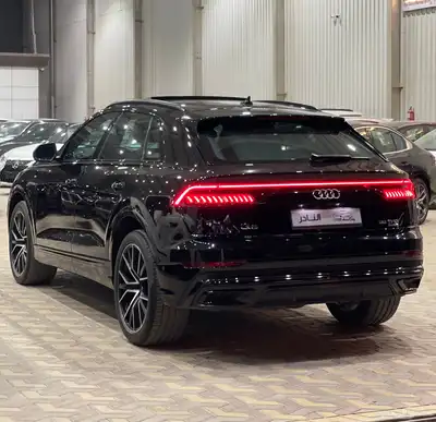 اودي Q8 s line سعودي 2020 اسود-جملي index