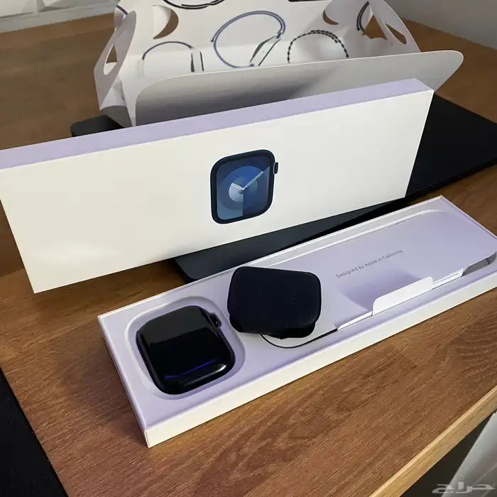 للبيع ساعة أبل  Apple Watch For Sell 11