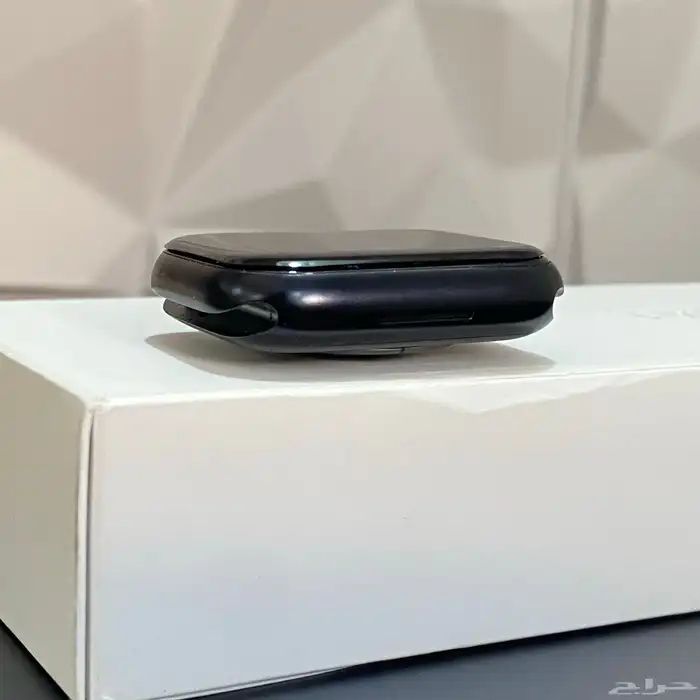 للبيع ساعة أبل  Apple Watch For Sell 2