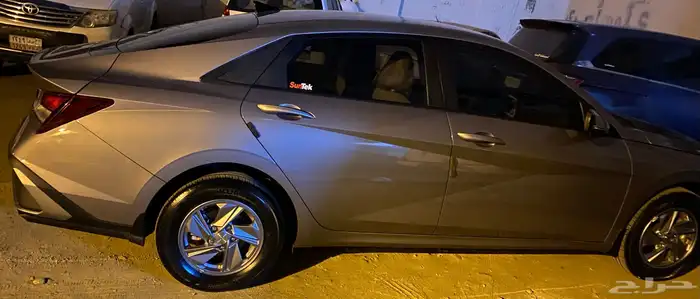 هونداي إلنترا 2024 للتنازل 3