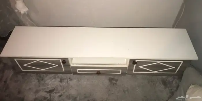 طاوله شاشه نظيفه 1