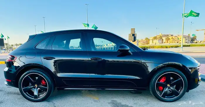 بورش ماكان توربو 2015 فل كامل ممشى 115 ألف كم ضمان ساري 17