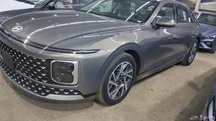 ازيرا كلاسيك 2025 ذهبي ايجار منتهي بالتمليك  كاش 1