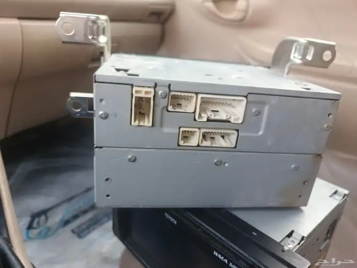 مسجل تيوتا وراديو شاشه الاصلي وكاله تم تبديلهم بشاشات 5