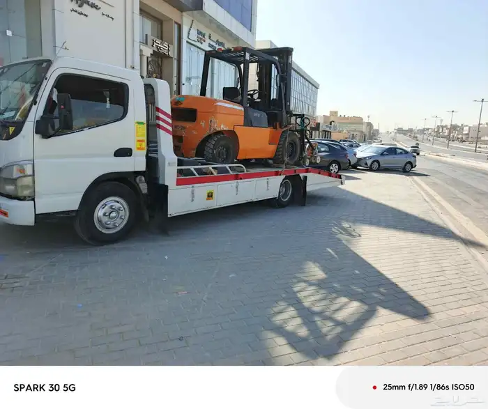 ايجار رافعه شوكية فوركلفت للايجار 3