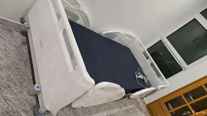 سرير طبي كهربائي 1