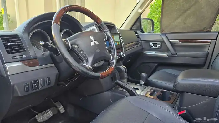 ميتسوبيشي باجيرو 2018 فل قمة في النظافة 18