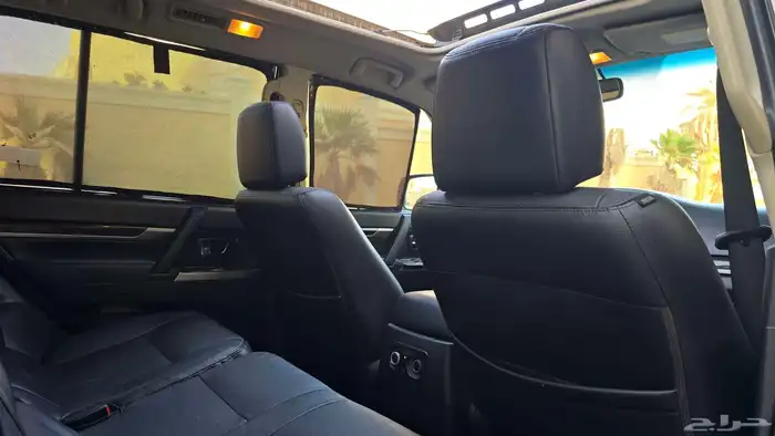 ميتسوبيشي باجيرو 2018 فل قمة في النظافة 15