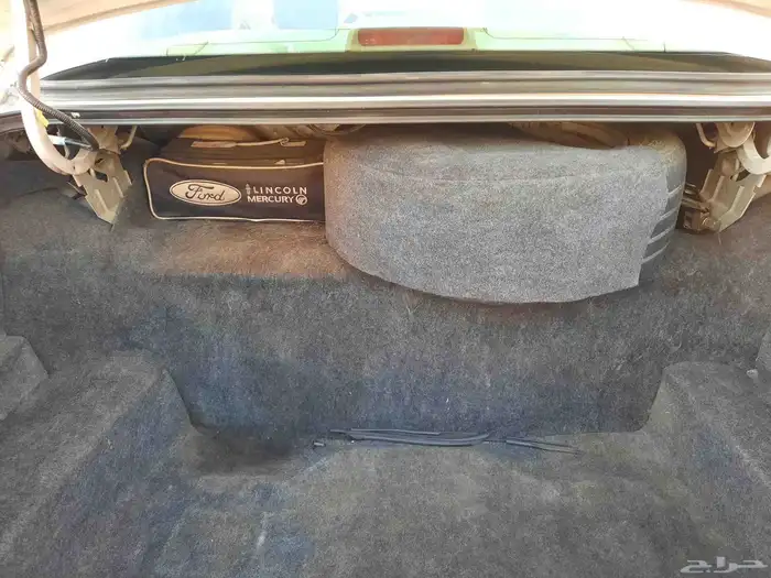 فورد كراون فكتوريا 2011 وارد الجزيرة 20