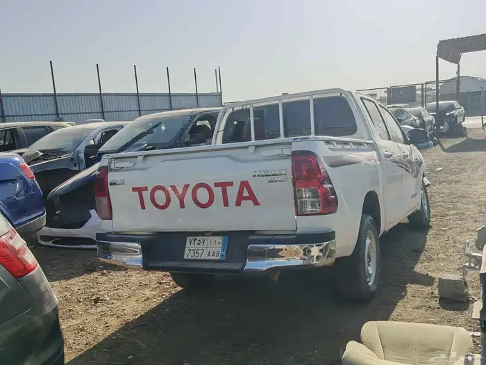 السلام عليكم ورحمة الله وبركاته يوجد لد 1