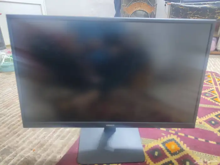 شاشة كمبيوتر 1