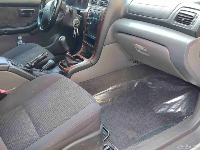 سوبارو اوت باك 2001 7