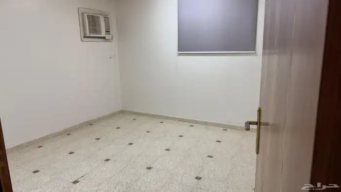 للايجار دور علوي بحي سلطانه 0