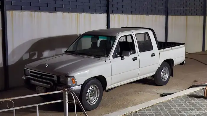 هايلوكس 1992 ممشا قليل 11