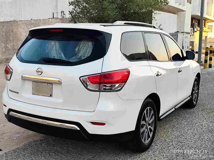 للبيع او البدل نيسان باثفايندر وكاله ممشى قليل نظيفة بالهفوف 37