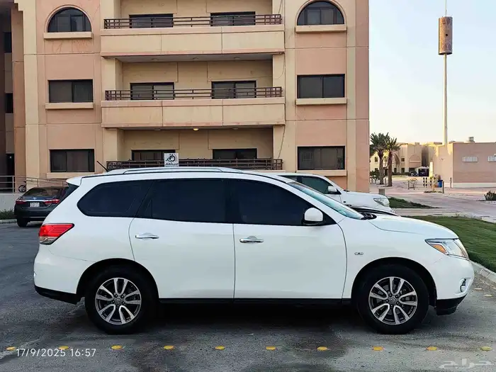 للبيع او البدل نيسان باثفايندر وكاله ممشى قليل نظيفة بالهفوف 43