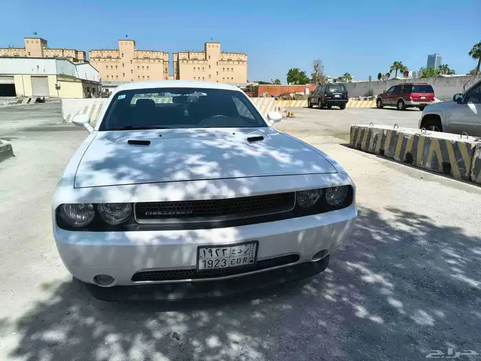 دودج شالنجر 2012 فئة 6 سلندر 4