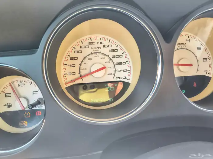 دودج شالنجر 2012 فئة 6 سلندر 0