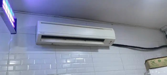 ثلاجات ومكيفات للبيع و سخان طعام 3