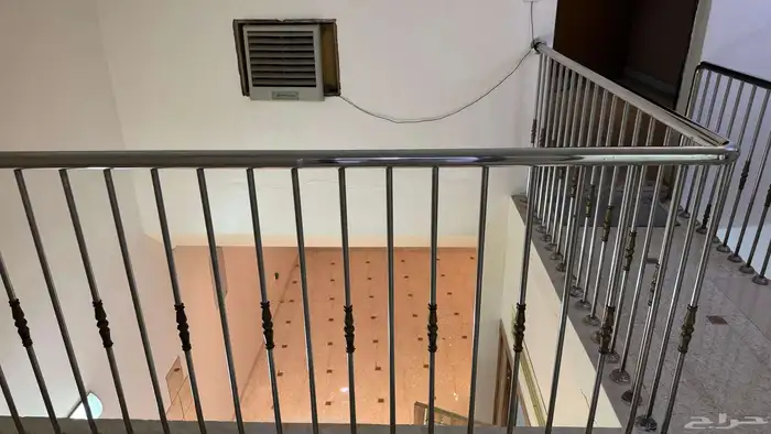 للايجار دور علوي بحي سلطانه 4