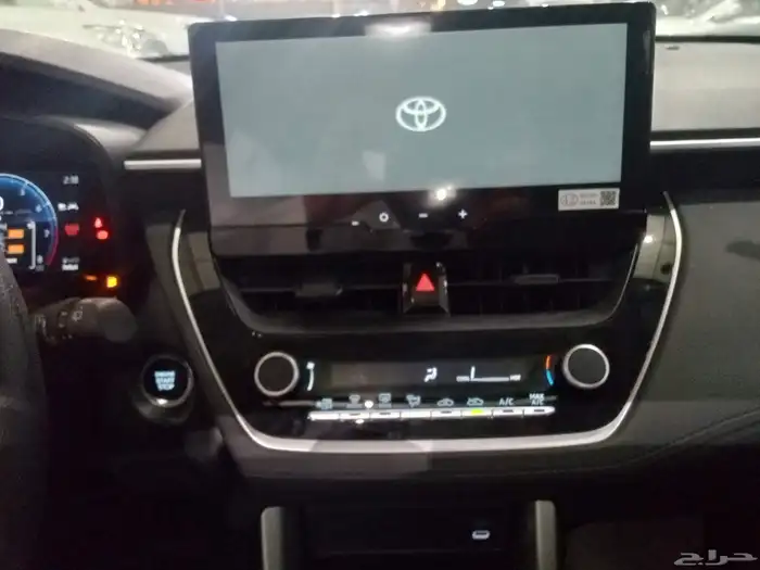 تويوتا كورلا كروس ( 2025 ) نص فل بنزين اصفار جديدبطاقة جمركة 17