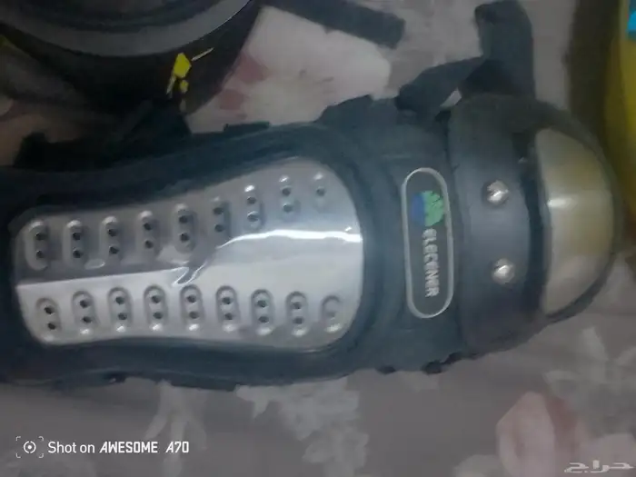 خوذ وصناديق 1