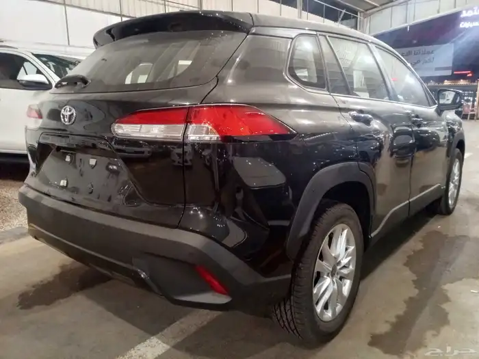 تويوتا كورلا كروس ( 2025 ) نص فل بنزين اصفار جديدبطاقة جمركة 8