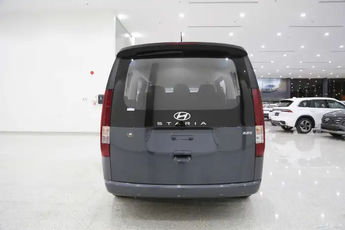 عرض خاص هيونداي ستاريا 2025 ب 120750 بالضريبة 3