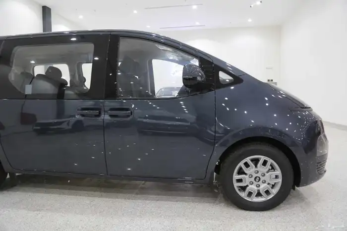 هيونداي ستاريا 2025 FWD 9 ركاب ب 120750 بالضريبة 2