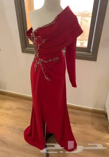 تصميم فساتين حسب الطلب 2