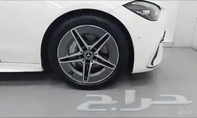 Mercedes-Benz C200 AMG Line 2025 4