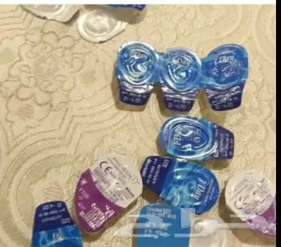 عدسات لاصقه طبيه مقاس ناقص 4 علبه كامله لكن بدون كرتون 0