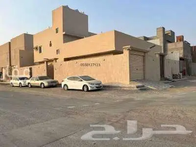 فيلا على شارعين مقسمة إلى ثلاث وحدات موقع ممتاز 3