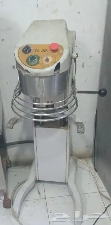 معدات مطعم عجانه حلزوني خلاط كوكبي مضرب خفق ايطاليه اصليه 0