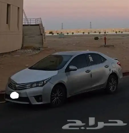 كوريلا تويوتا 2015 بصمة بفتحة سقف 0