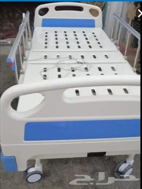 medical bed سرير طبي 0
