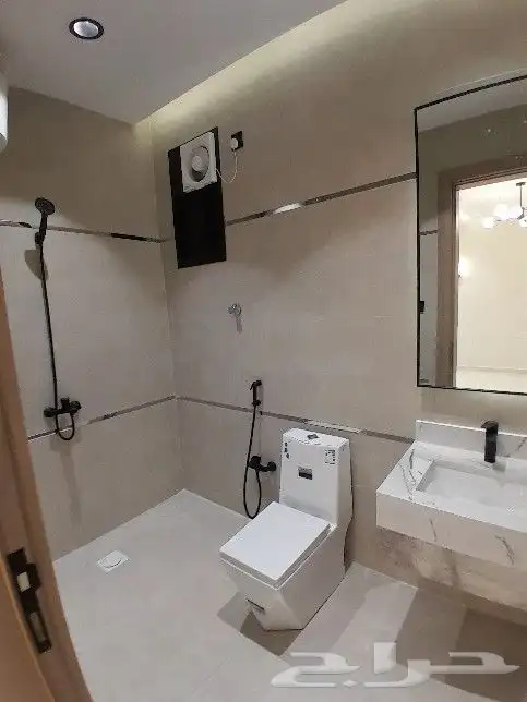 للبيع روف علوي مع ملحق تشطيبات فاخره حي النزهة من 700الف 15