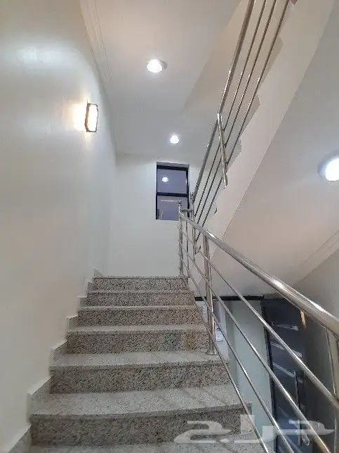 للبيع روف علوي مع ملحق تشطيبات فاخره حي النزهة من 700الف 2