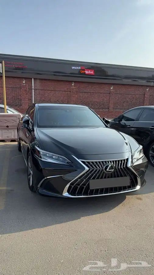 لكزس ES350DD 2024 سعودي 2