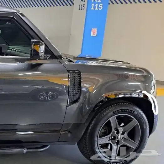 لاند روفر ديفندر 2022 Defender P300 X-Dynamic 11