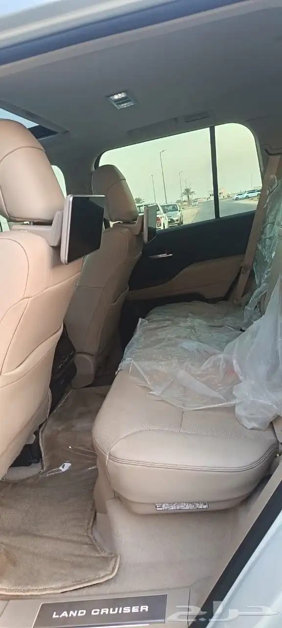 تويوتا فى اكس موديل 2024عداد64الف ديزل 8