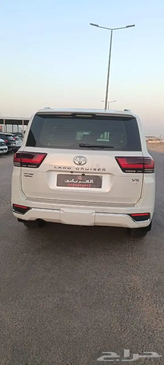 تويوتا فى اكس موديل 2024عداد64الف ديزل 4