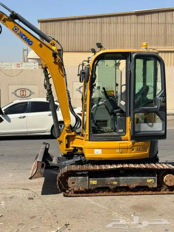 بوكلين صغير دقاق وباكت للايجار اليومي والشهري سفتي كامل 0