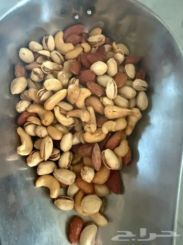 تشكيلة واسعة من المكسرات جملة 6