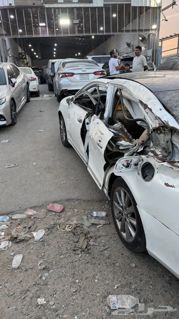 لكزس es350 بانوراما مصدوم جنب 1